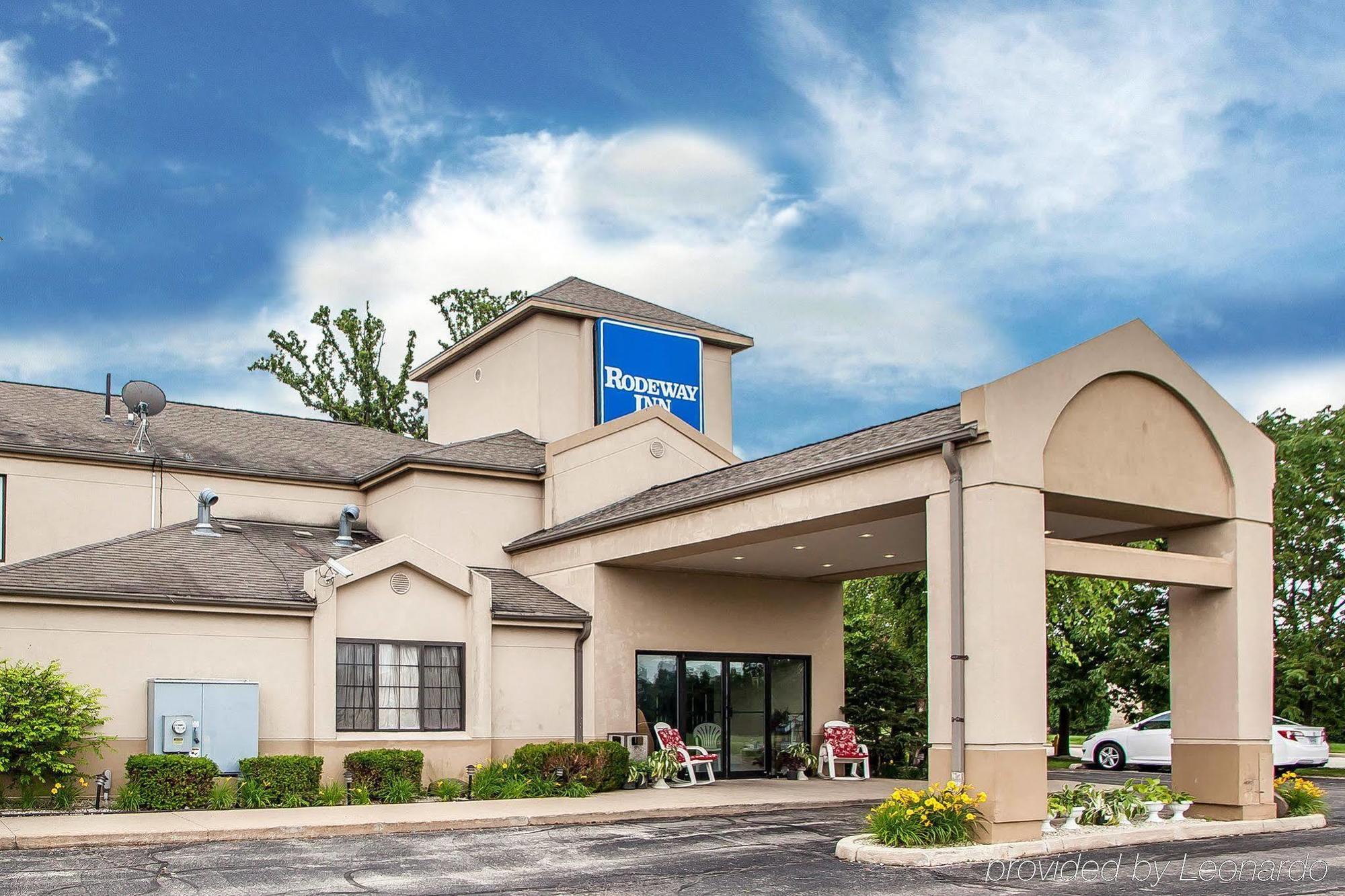 Baymont Inn & Suites By Wyndham Mukwonago Exterior foto